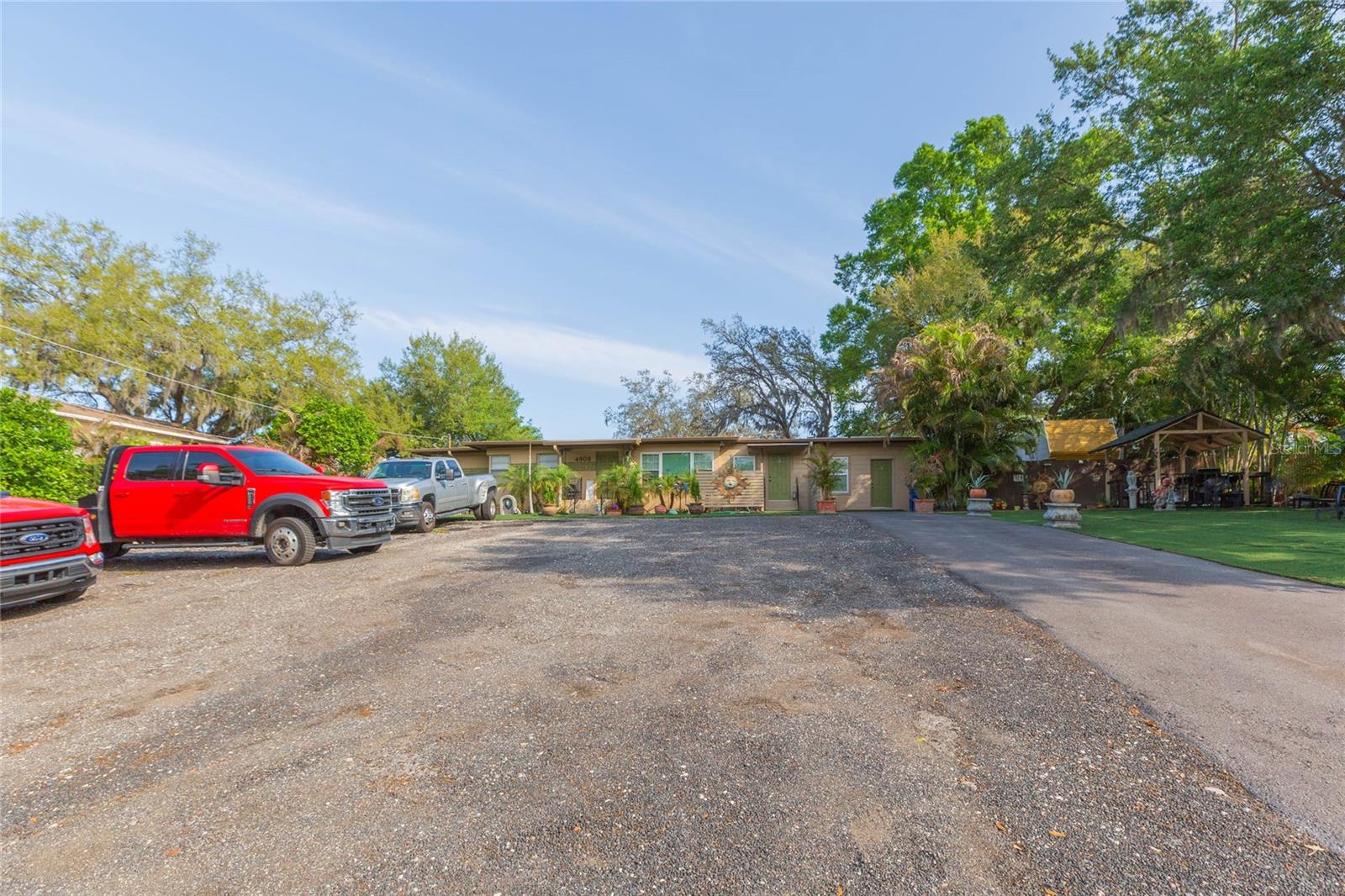 Image 17 of 26 For 4906 Riverhills Drive A