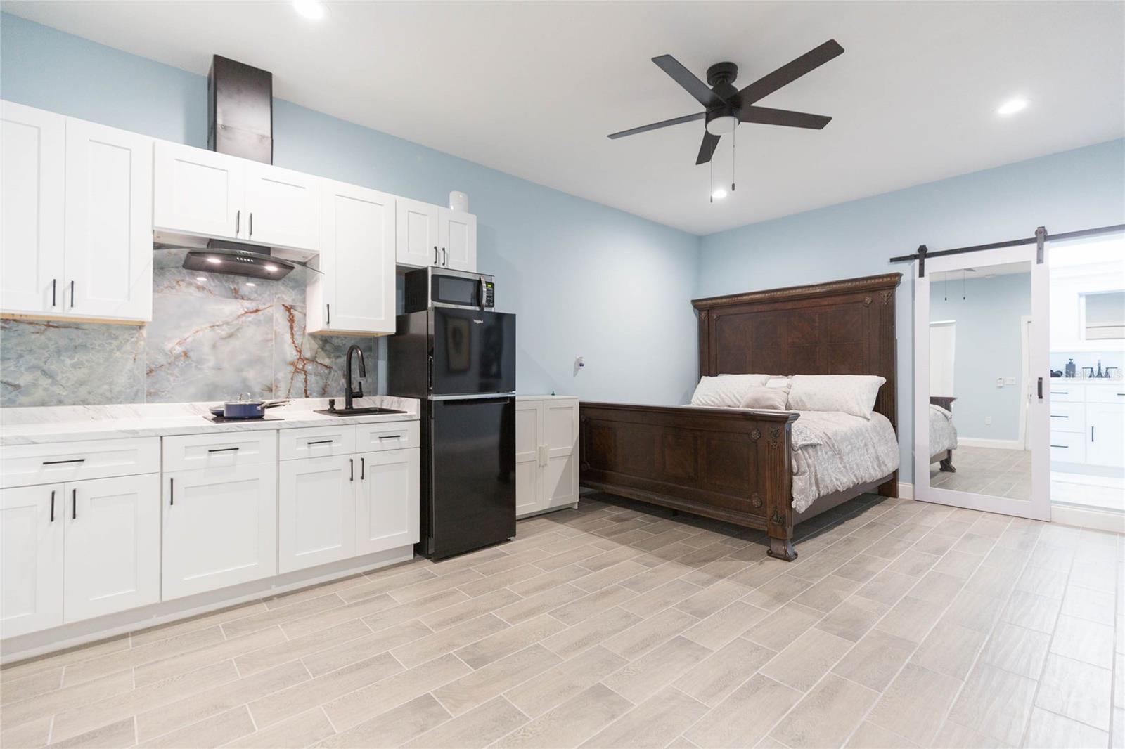 Image 4 of 26 For 4906 Riverhills Drive A