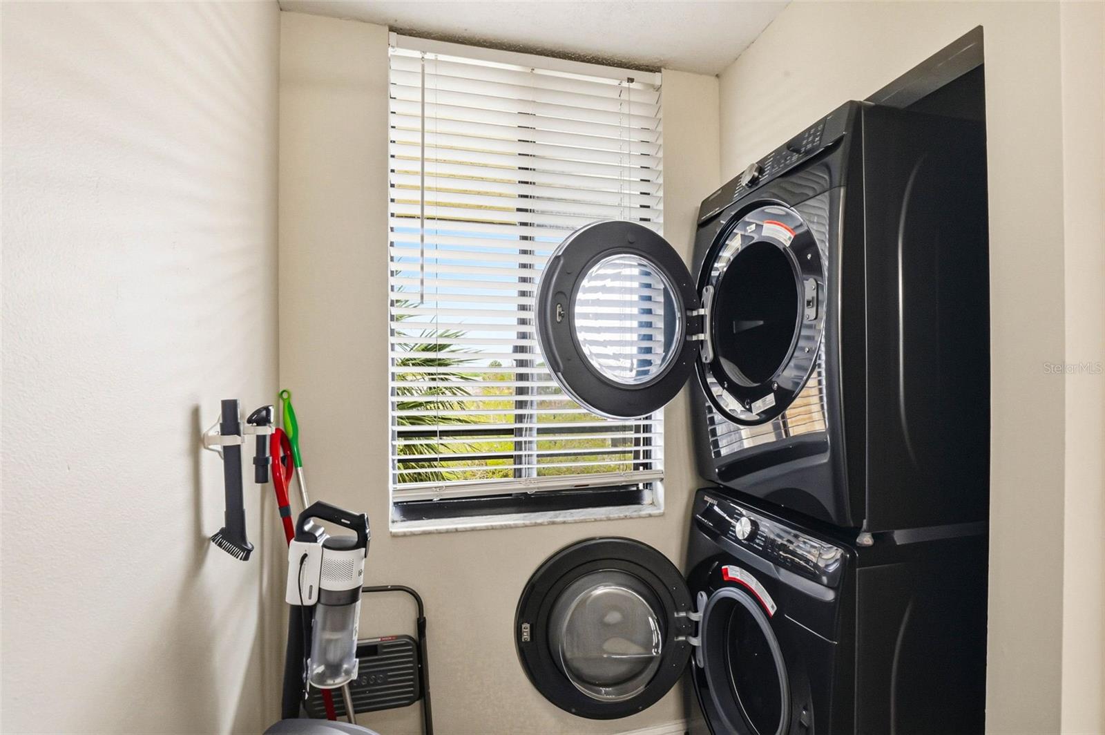 Image 12 of 42 For 2424 Tampa Bay Boulevard M404