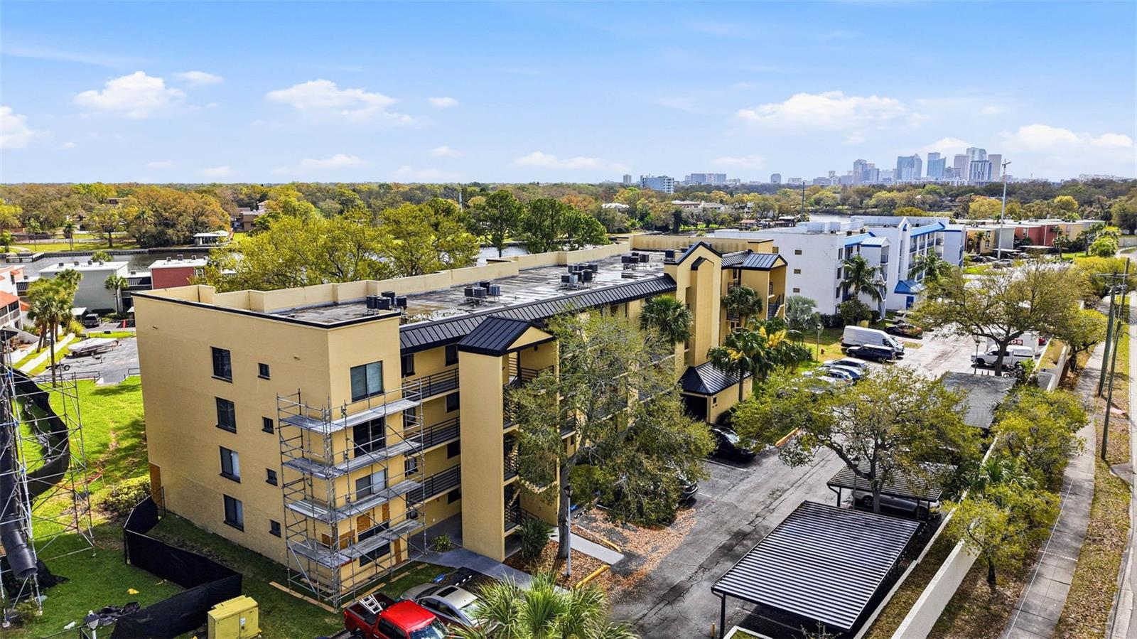 Image 36 of 42 For 2424 Tampa Bay Boulevard M404