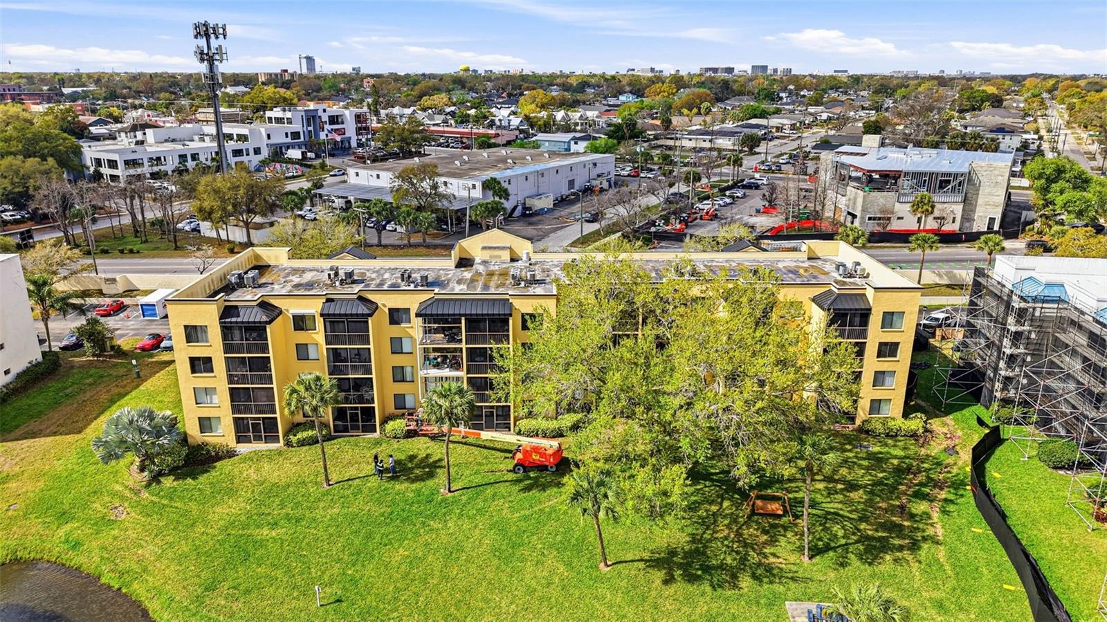 Image 37 of 42 For 2424 Tampa Bay Boulevard M404