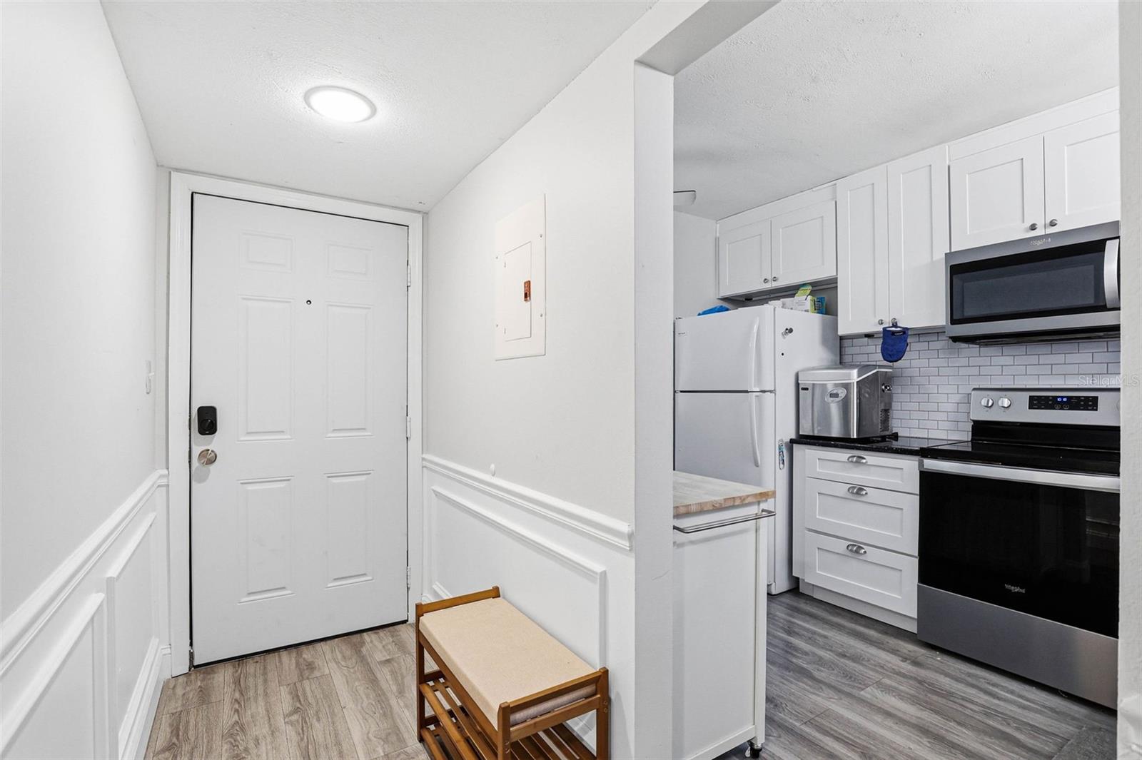 Image 7 of 42 For 2424 Tampa Bay Boulevard M404