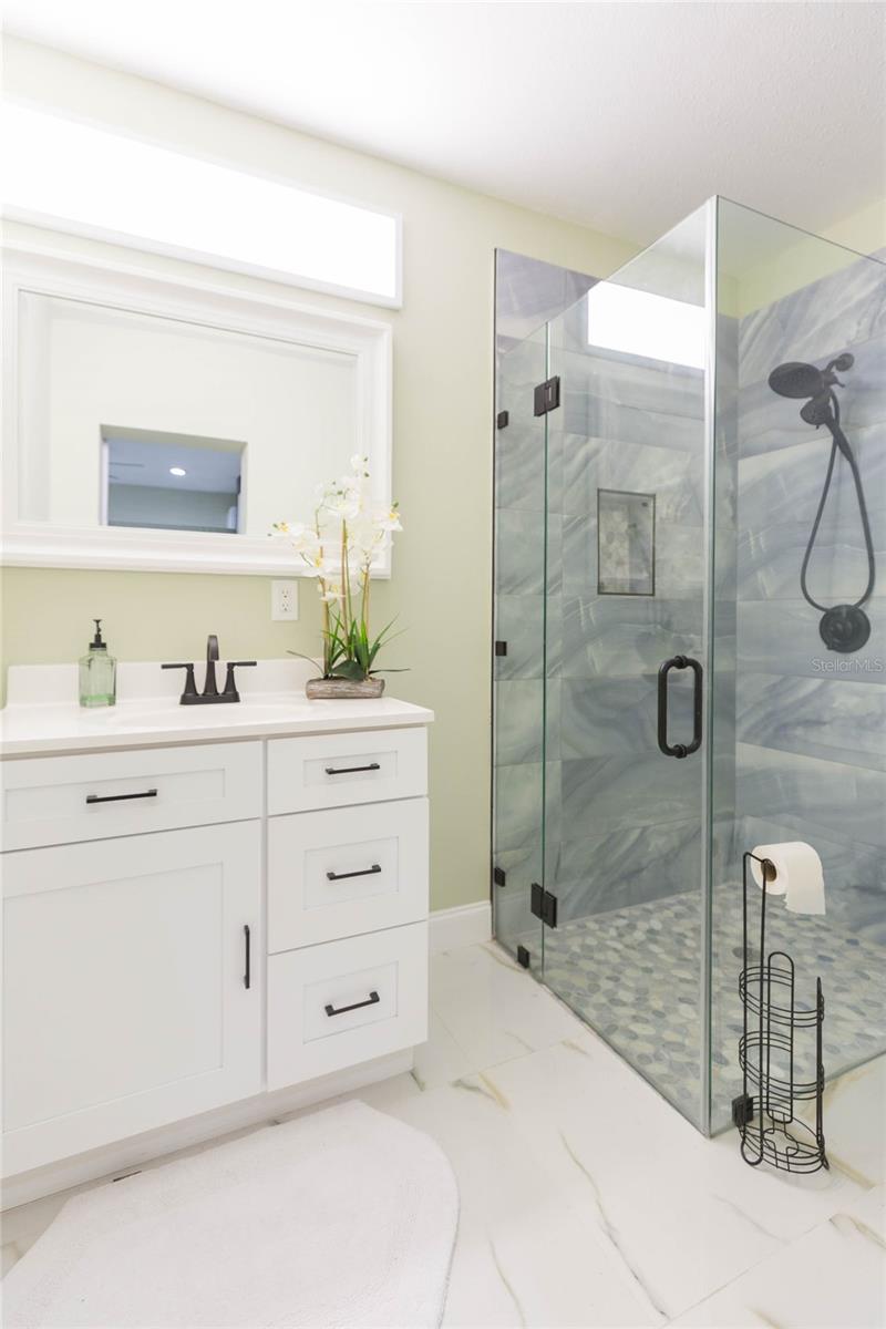 Image 10 of 22 For 4906 Riverhills Drive B