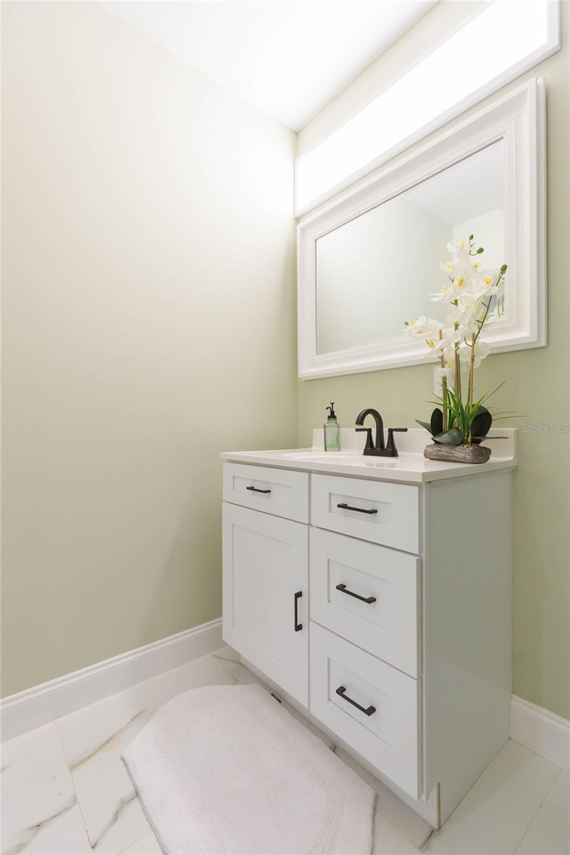 Image 12 of 22 For 4906 Riverhills Drive B