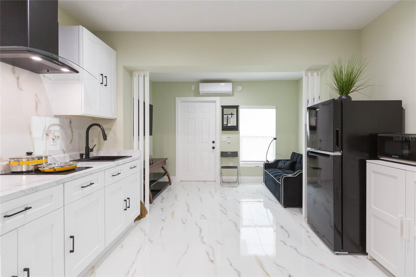 Image 13 of 22 For 4906 Riverhills Drive B