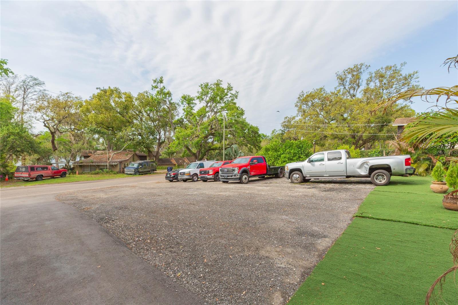 Image 16 of 22 For 4906 Riverhills Drive B