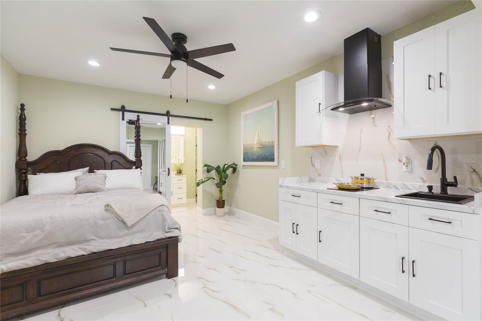 Image 4 of 22 For 4906 Riverhills Drive B