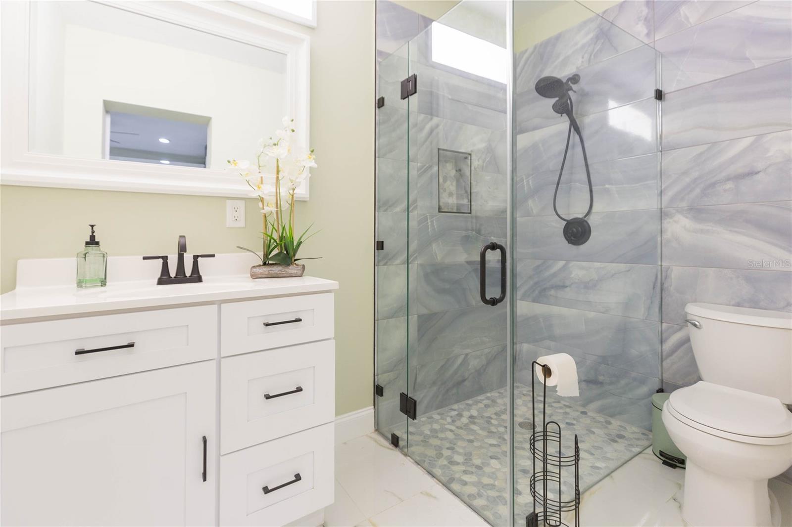 Image 9 of 22 For 4906 Riverhills Drive B