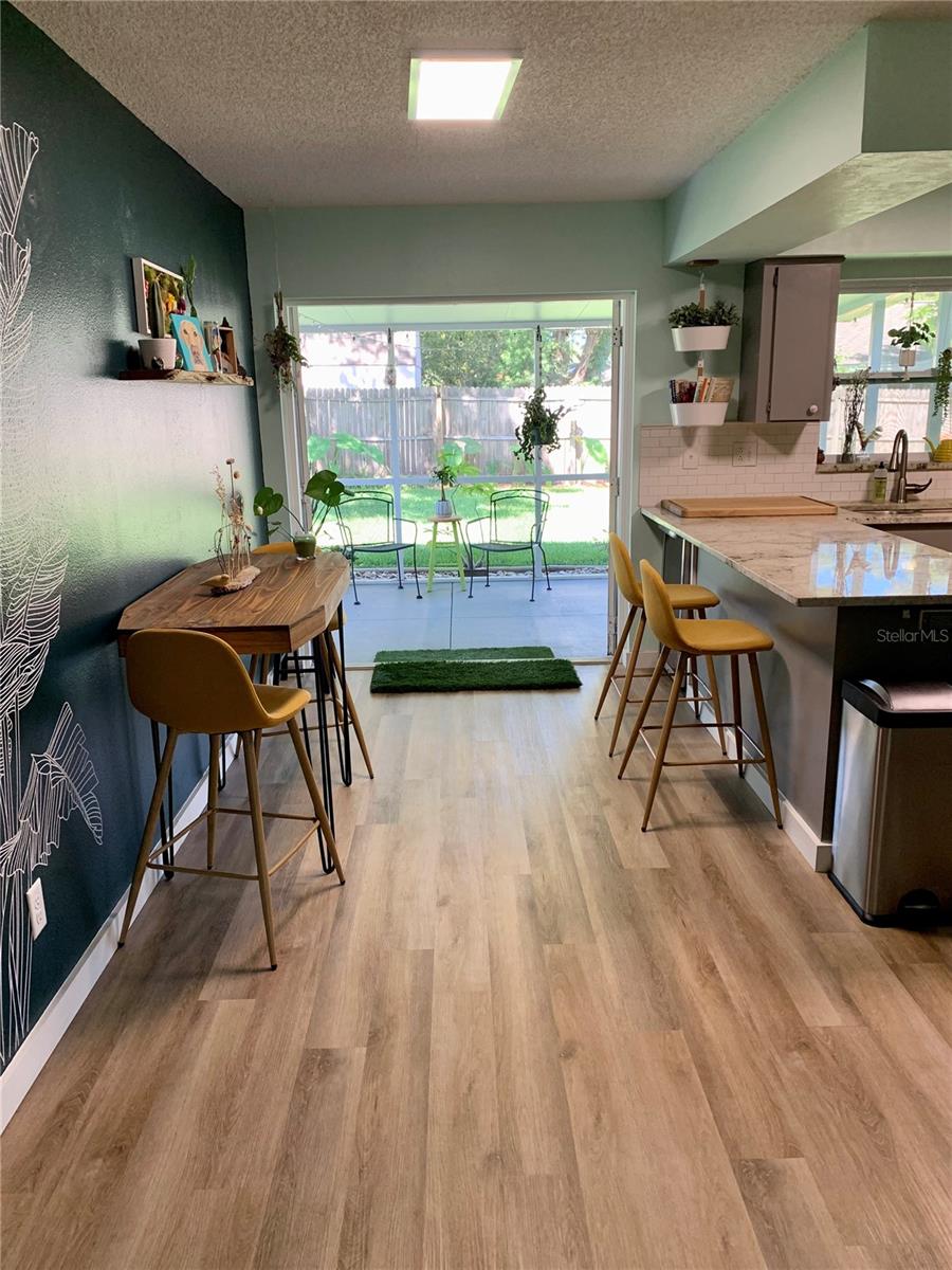 Image 4 of 17 For 548 Macleod Terrace