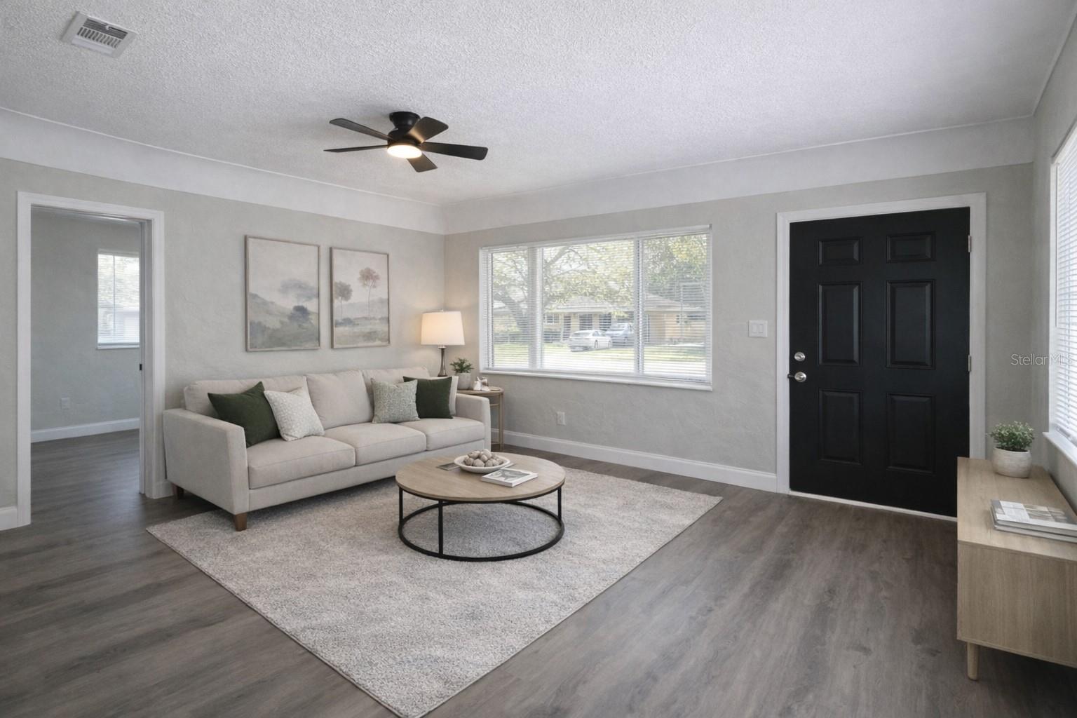 Listing photo id 3 for 4263 7th Avenue N