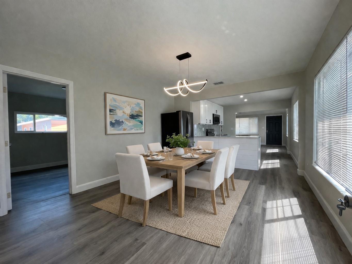 Listing photo id 7 for 4263 7th Avenue N