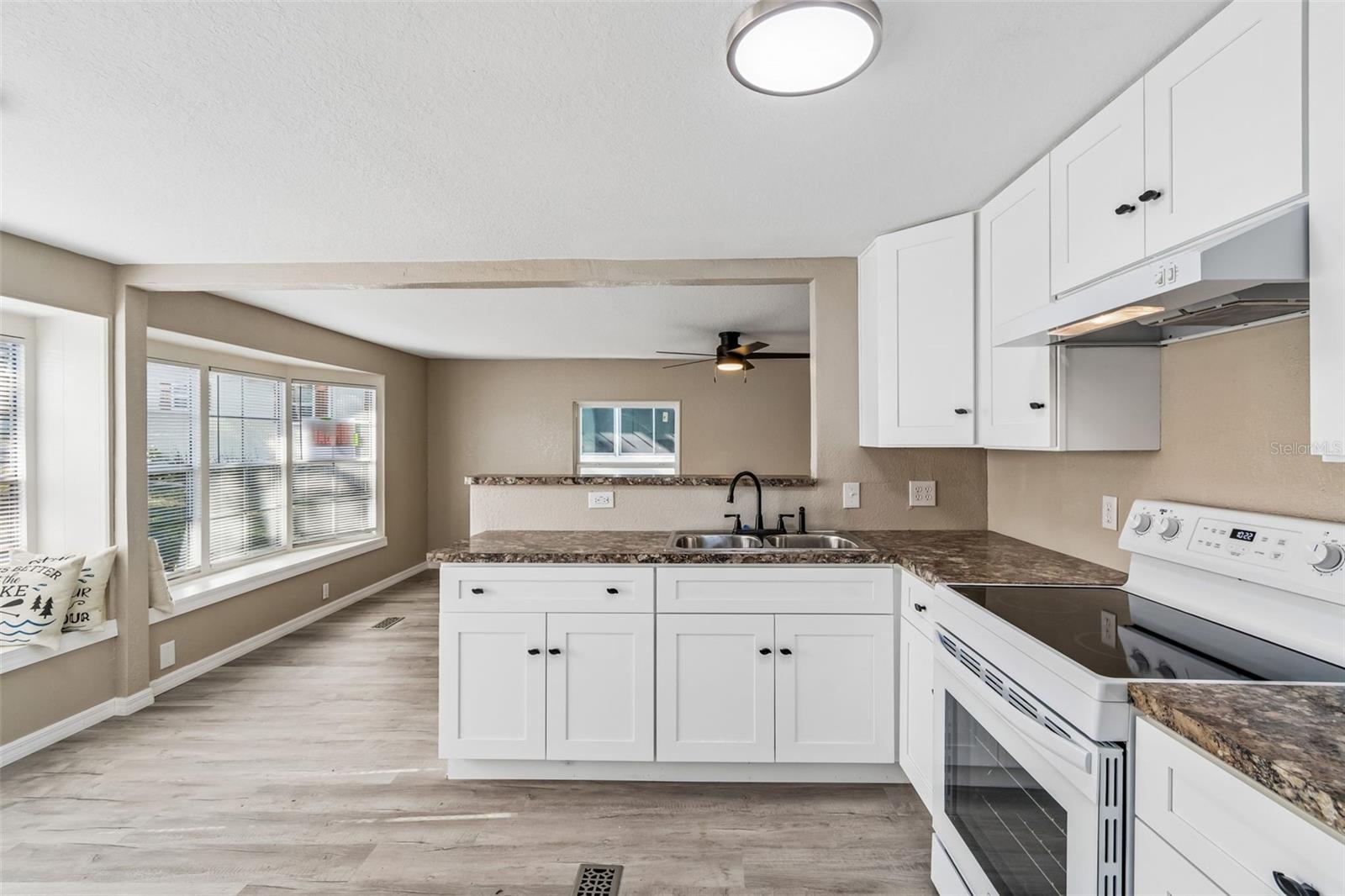 Image 10 of 23 For 823 Elkan Drive