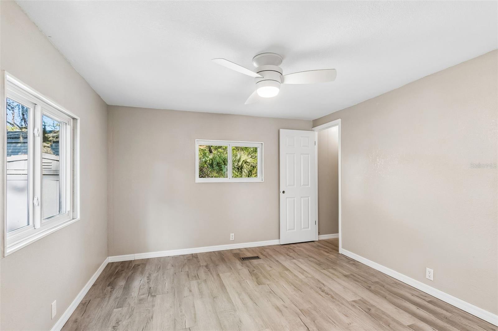 Image 16 of 23 For 823 Elkan Drive