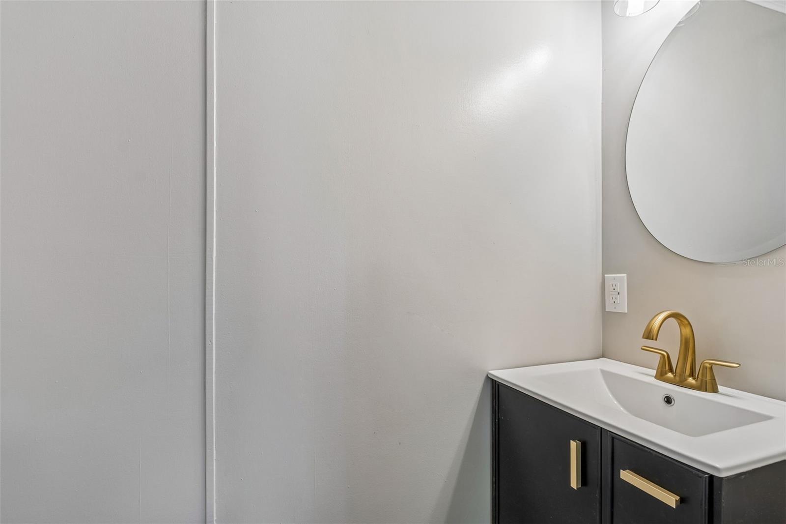 Image 18 of 23 For 823 Elkan Drive