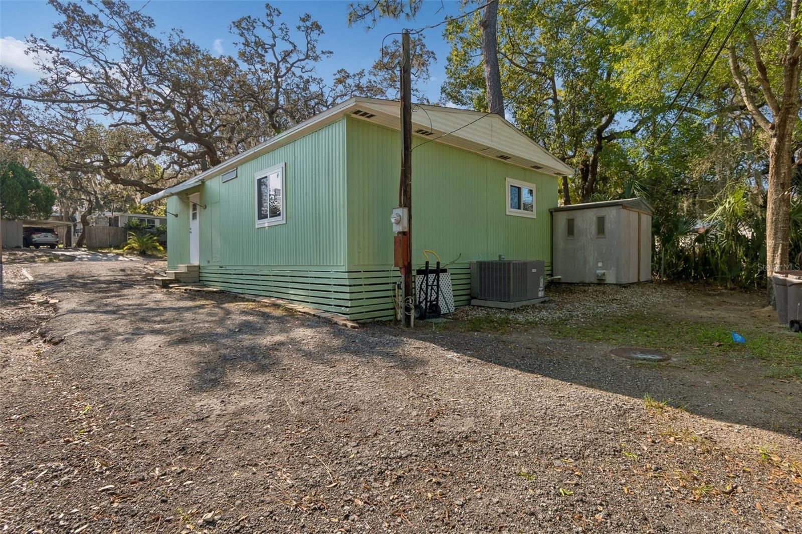 Image 20 of 23 For 823 Elkan Drive