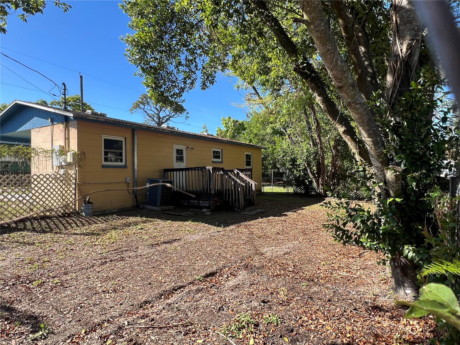 Image 3 of 5 For 1602 Annona Avenue