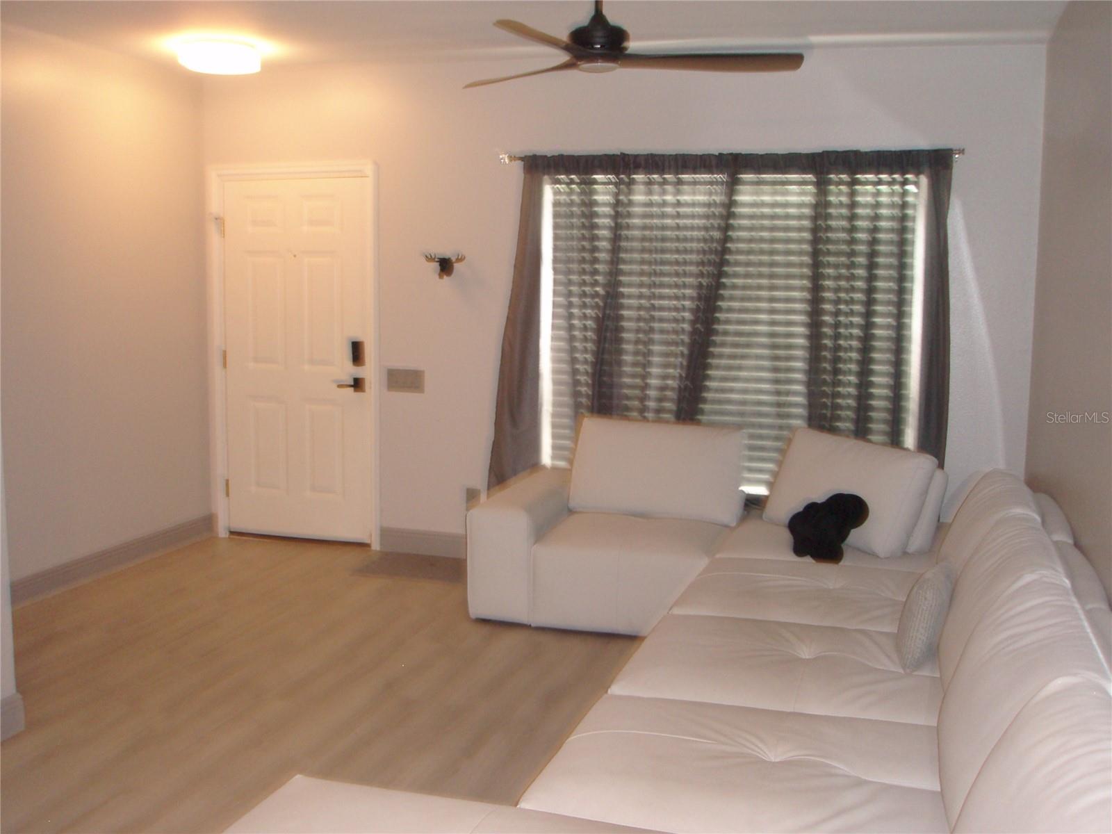 Image 3 of 20 For 6210 Bayside Key Drive