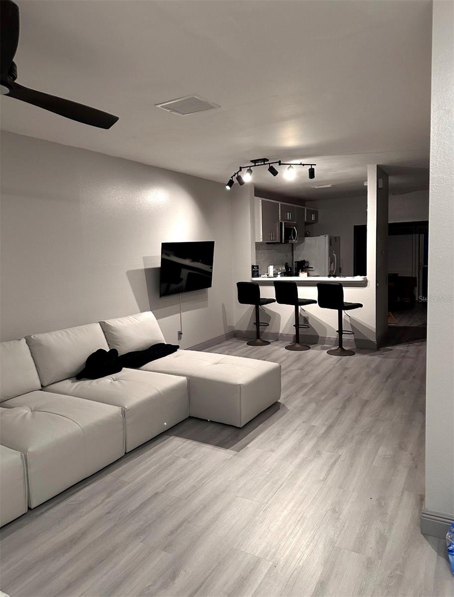 Image 4 of 20 For 6210 Bayside Key Drive