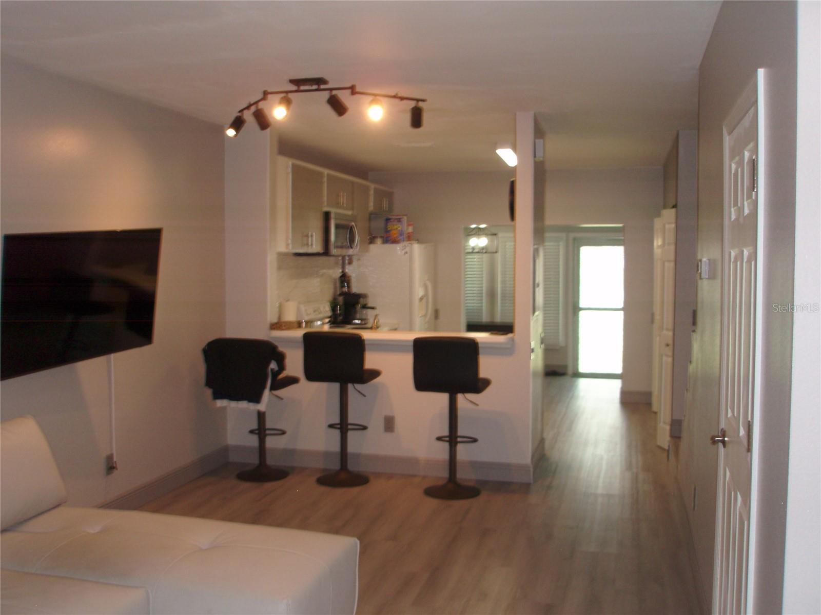 Image 5 of 20 For 6210 Bayside Key Drive