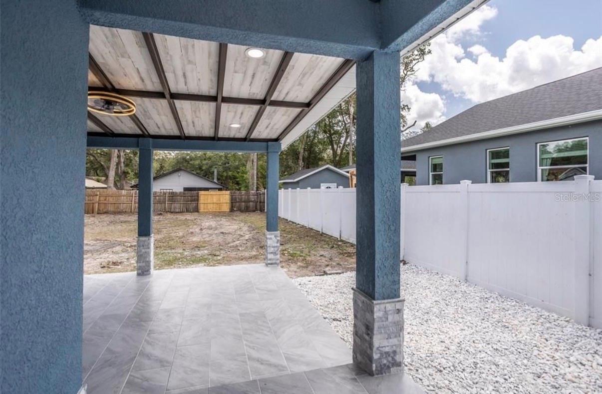 Image 14 of 24 For 8907 Boulevard