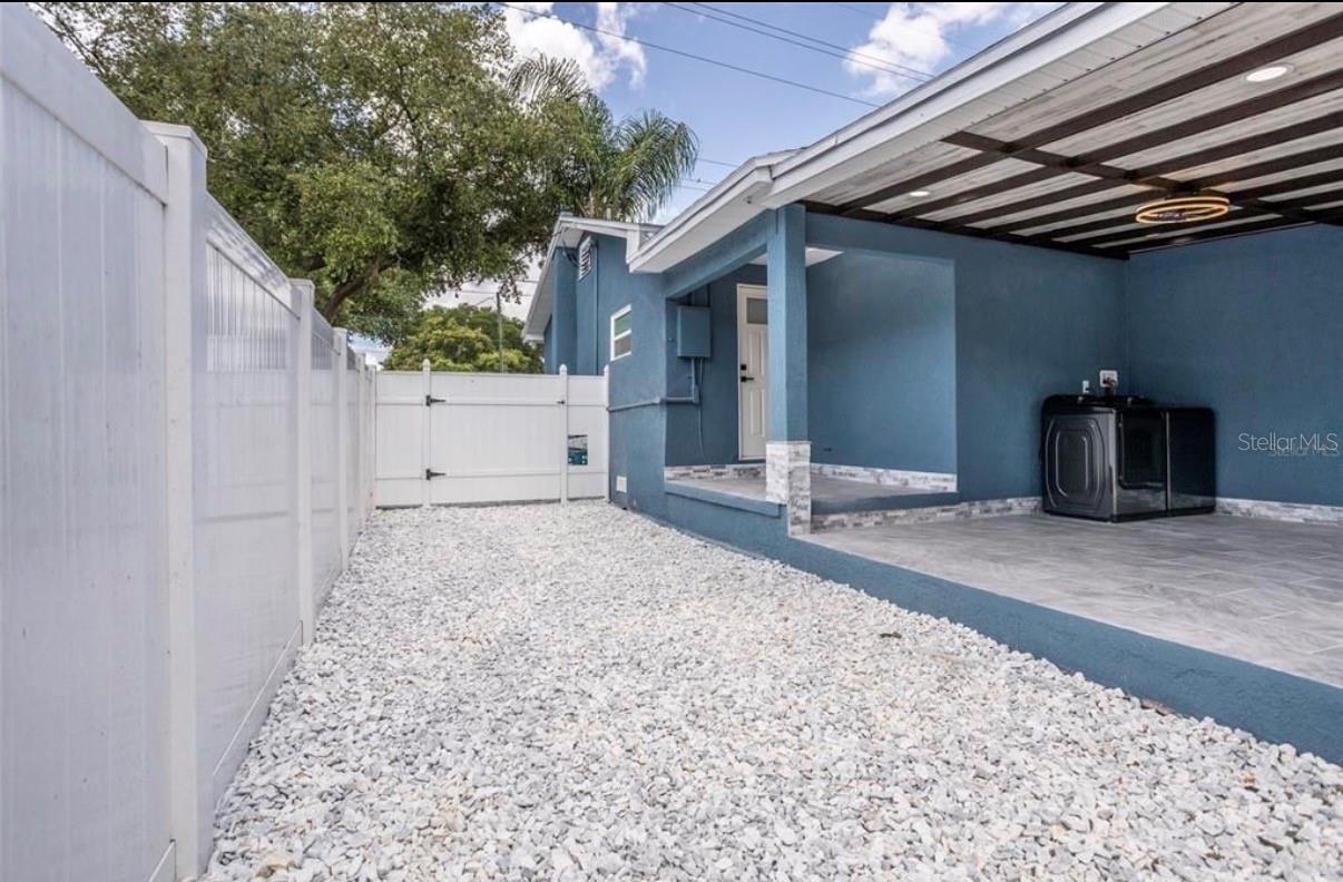 Image 16 of 24 For 8907 Boulevard