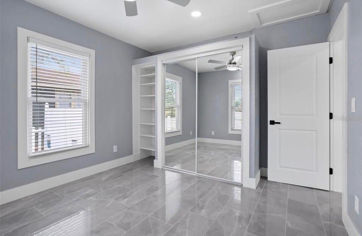 Image 5 of 24 For 8907 Boulevard