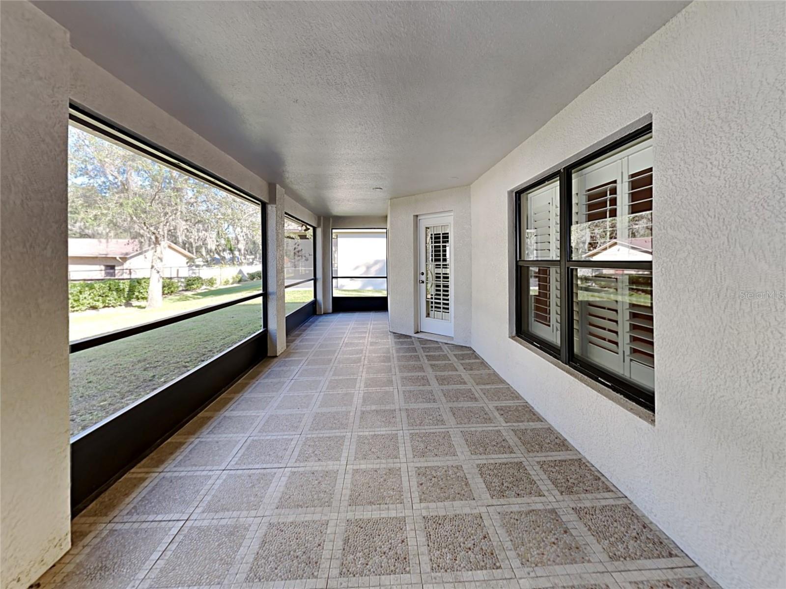 Image 18 of 19 For 2004 Abbey Trace Drive