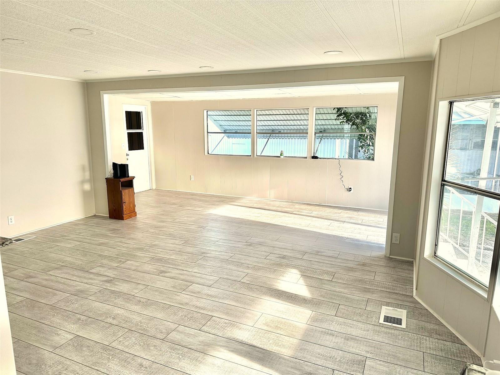 Image 3 of 13 For 9790 66th Street N 37