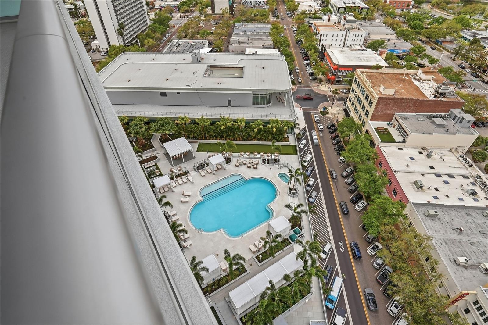 Image 25 of 71 For 400 Central Avenue 2008