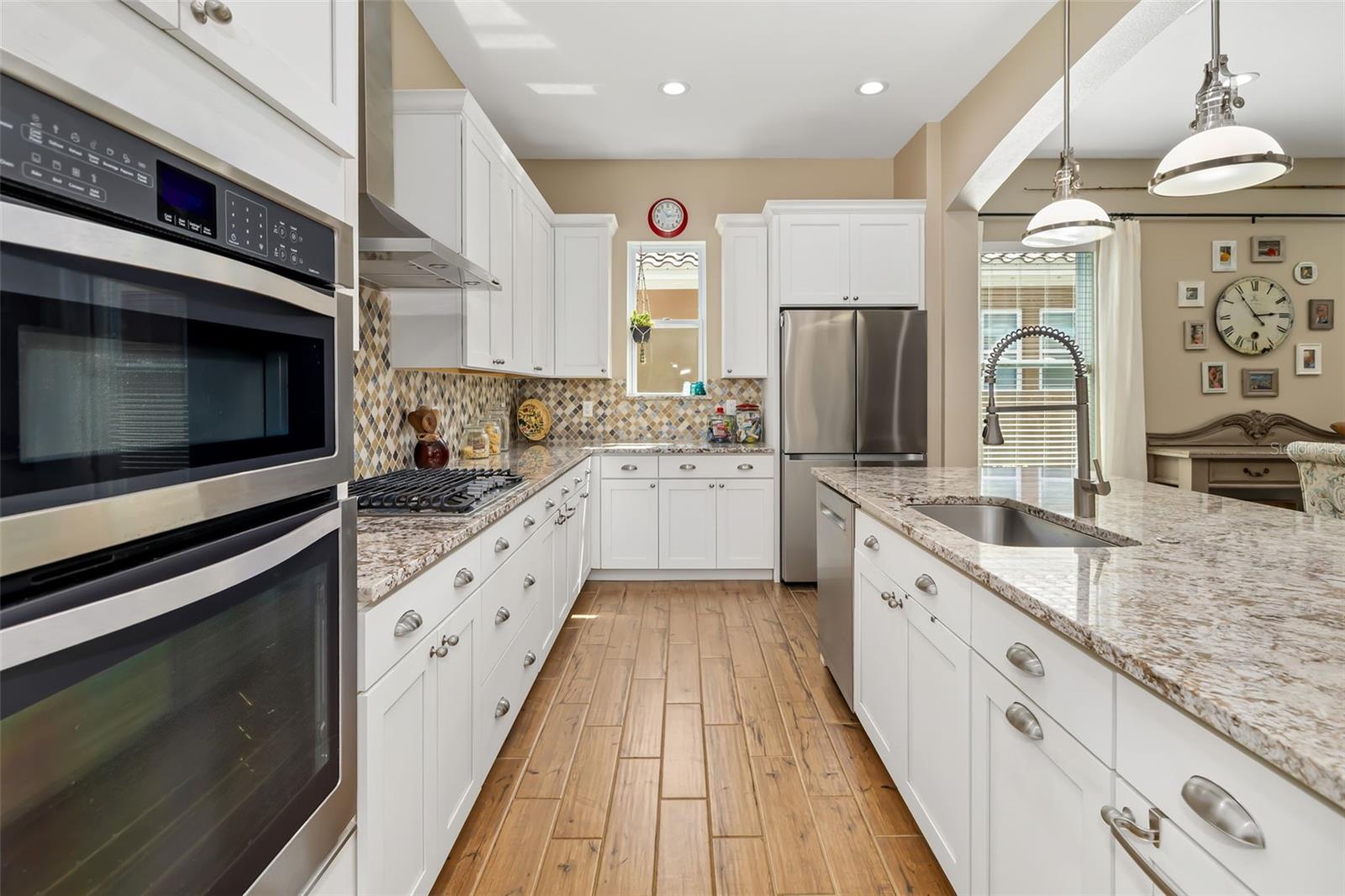 Image 20 of 93 For 10107 Carnoustie Place