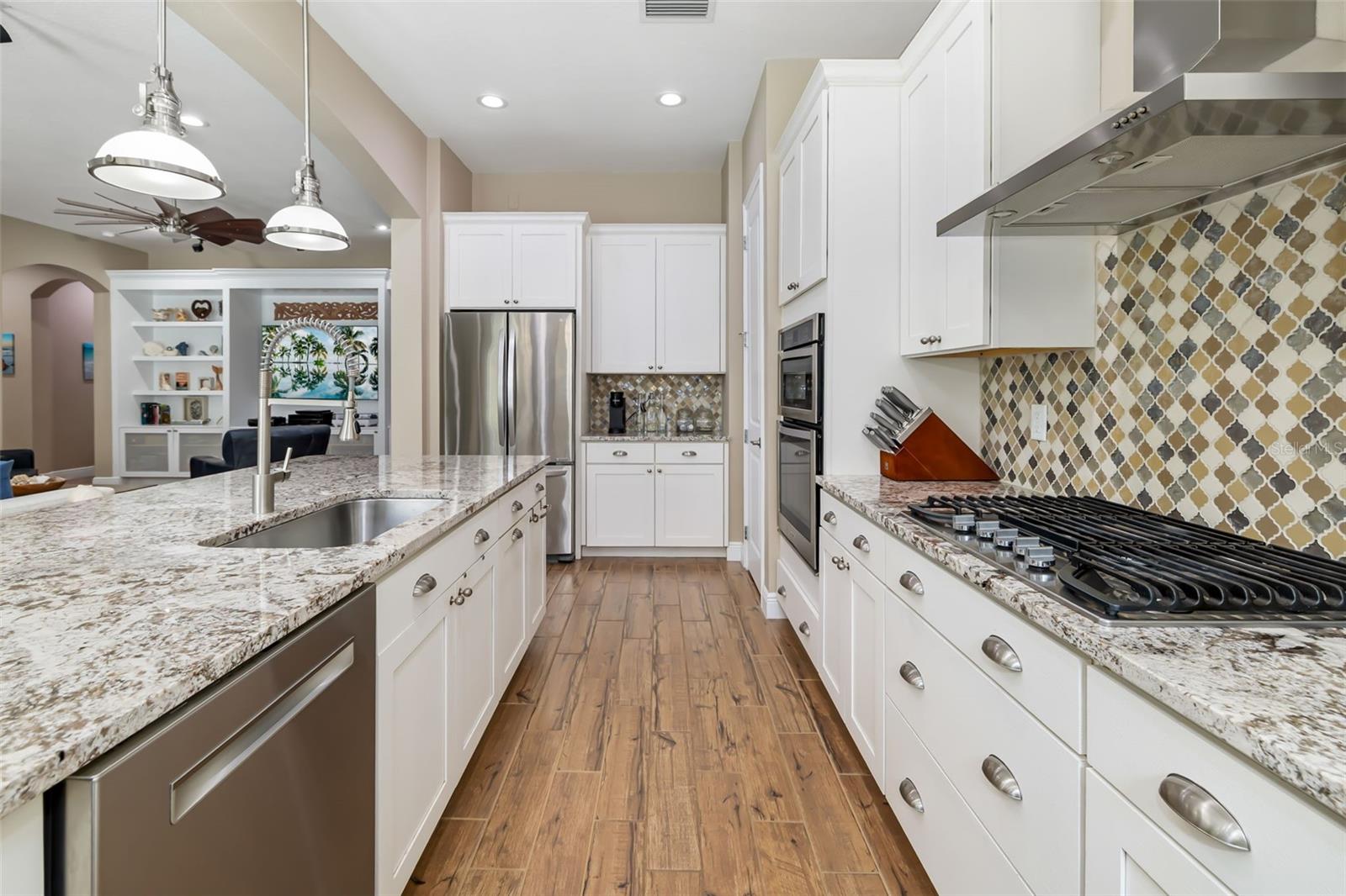 Image 21 of 93 For 10107 Carnoustie Place