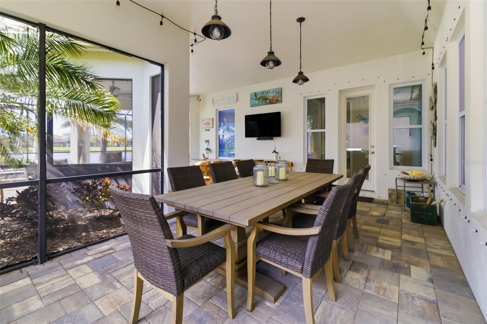 Image 25 of 93 For 10107 Carnoustie Place