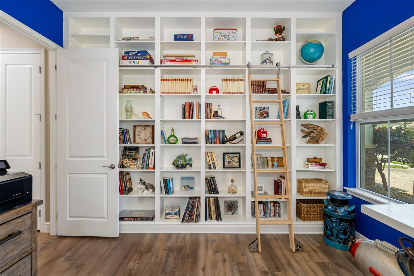 Image 40 of 93 For 10107 Carnoustie Place