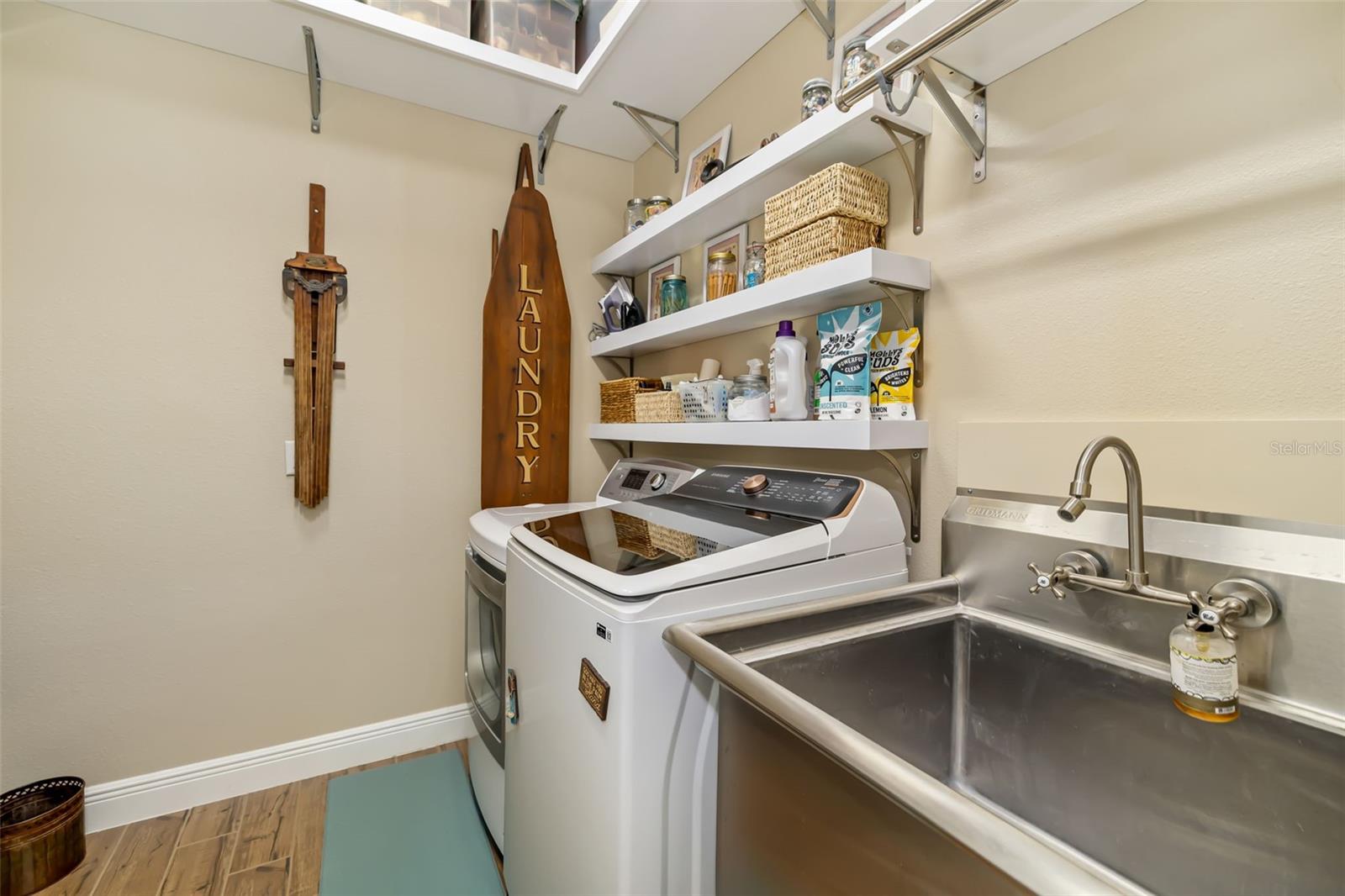 Image 50 of 93 For 10107 Carnoustie Place