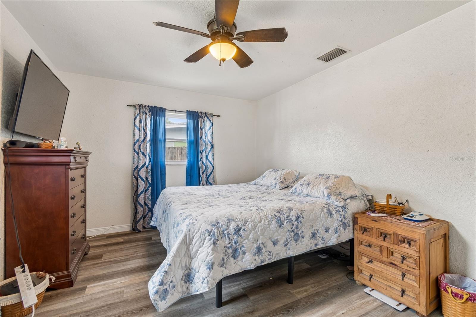 Image 18 of 41 For 1409 Nelson Avenue