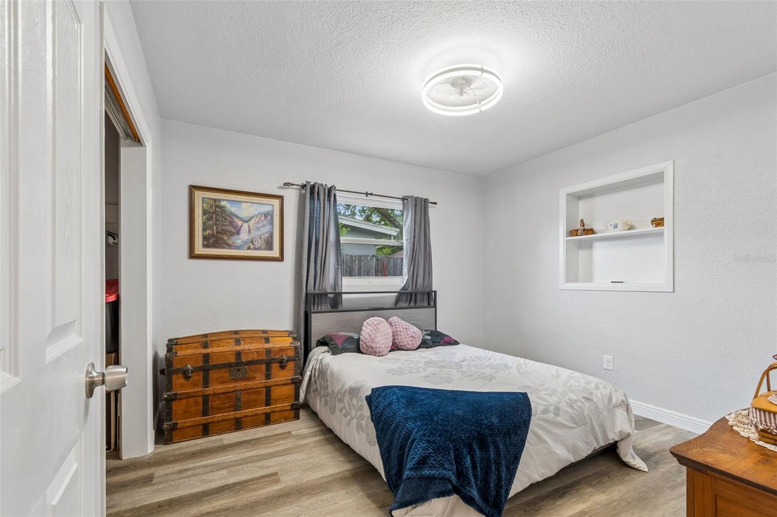 Image 23 of 41 For 1409 Nelson Avenue