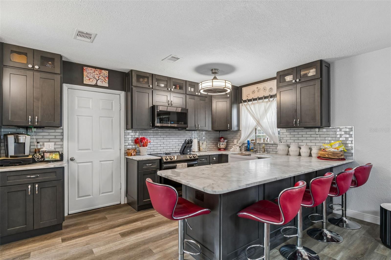 Image 3 of 41 For 1409 Nelson Avenue