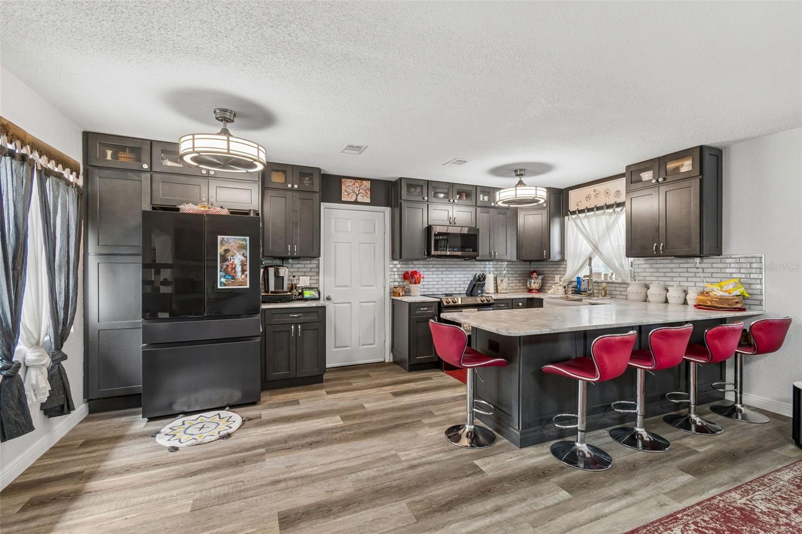 Image 5 of 41 For 1409 Nelson Avenue