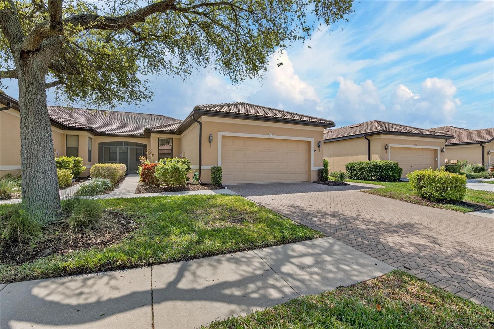 Image 11 of 81 For 210 Shell Falls Drive