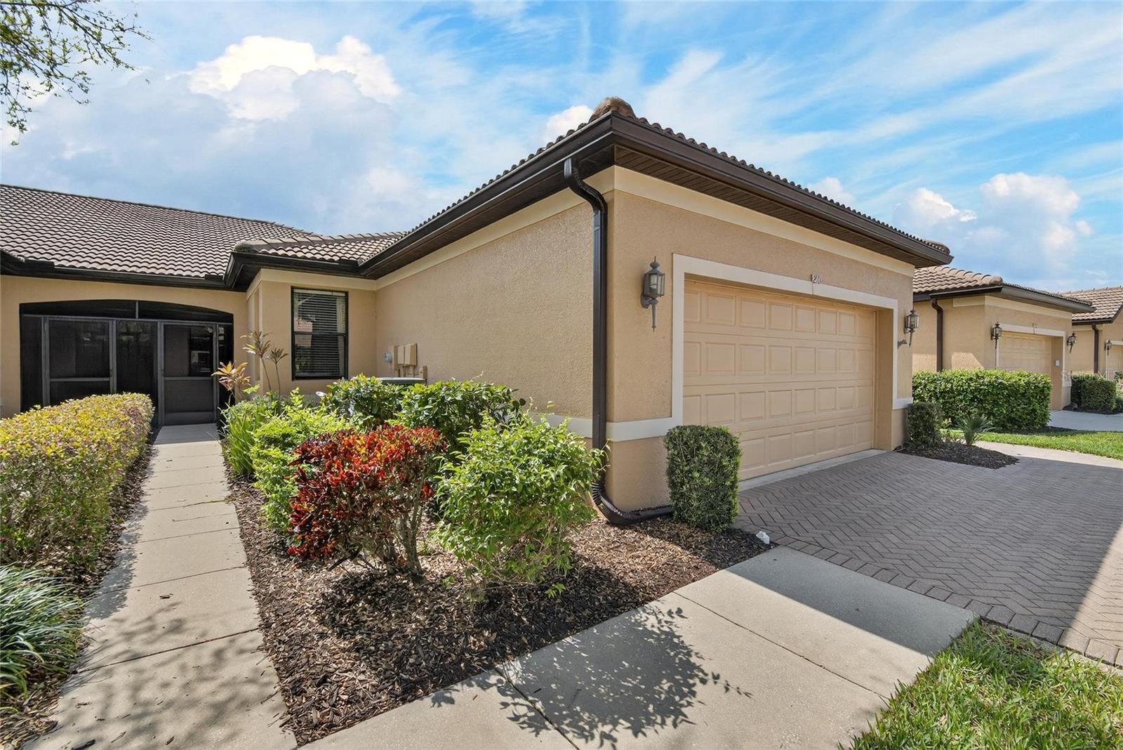 Image 8 of 81 For 210 Shell Falls Drive