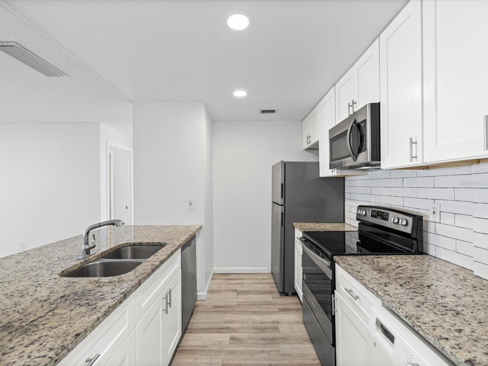 Image 10 of 33 For 9940 7th Way N 204