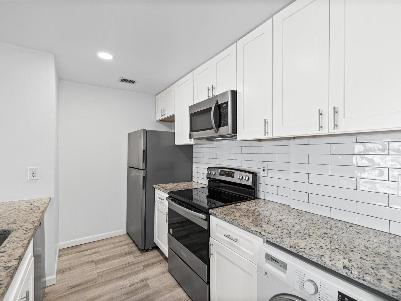 Image 11 of 33 For 9940 7th Way N 204