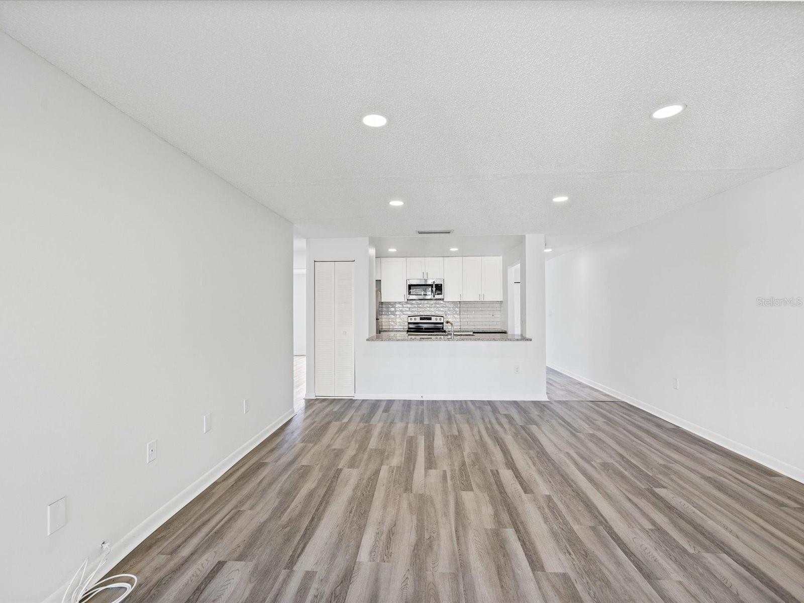 Image 18 of 33 For 9940 7th Way N 204