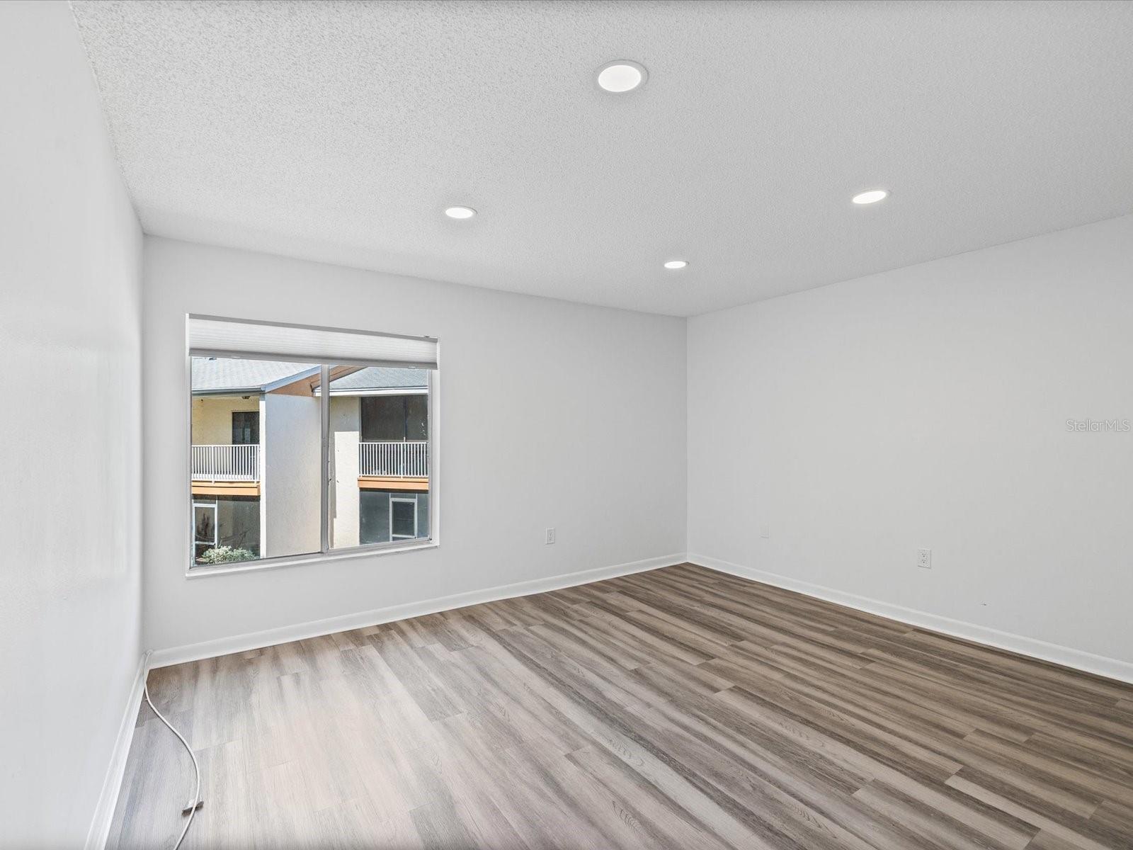 Image 23 of 33 For 9940 7th Way N 204