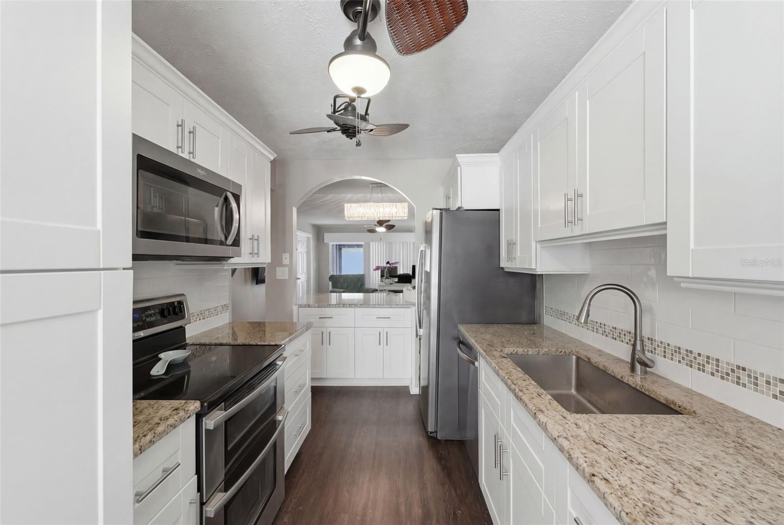 Image 10 of 32 For 2074 Sunset Point Road 137