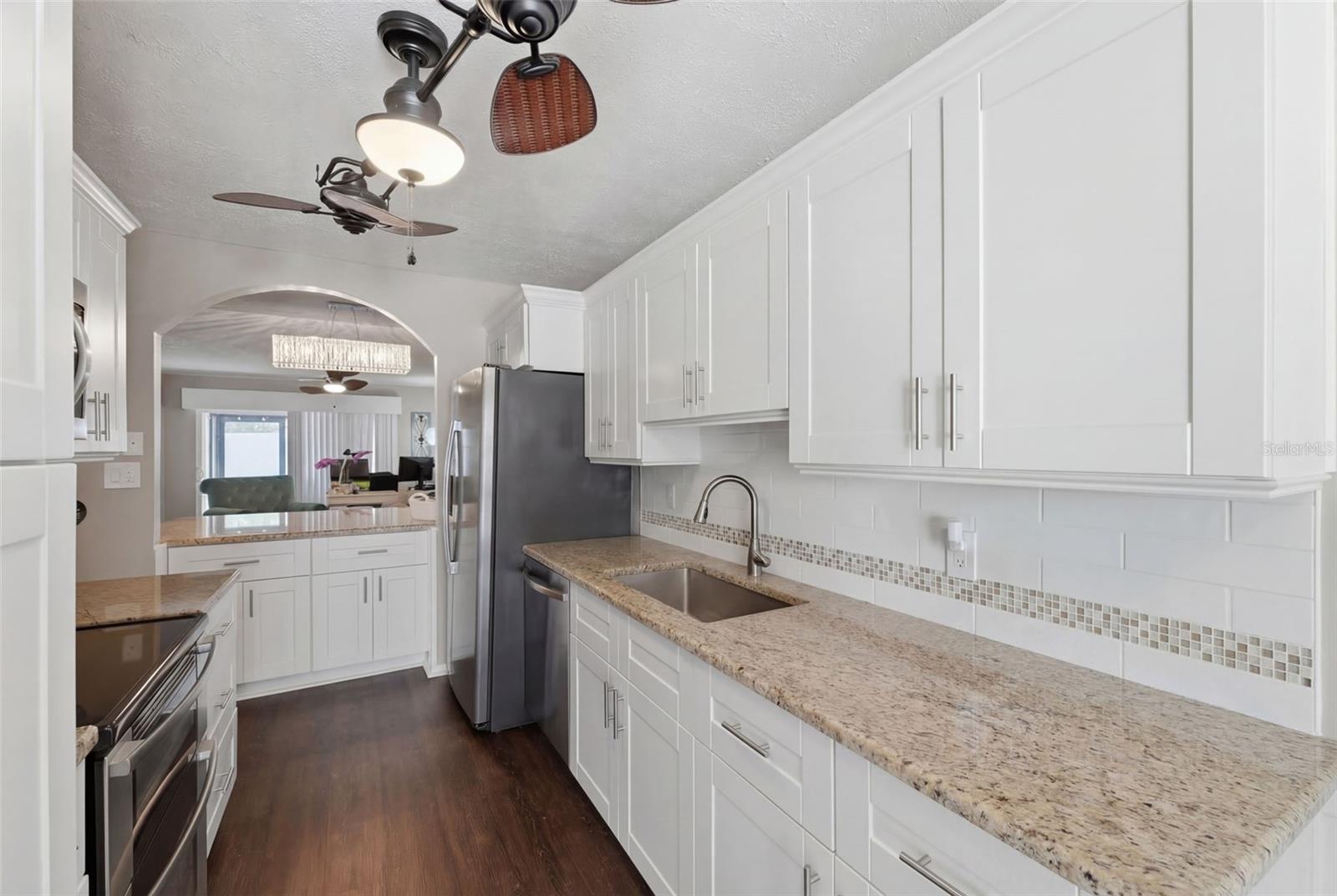 Image 11 of 32 For 2074 Sunset Point Road 137