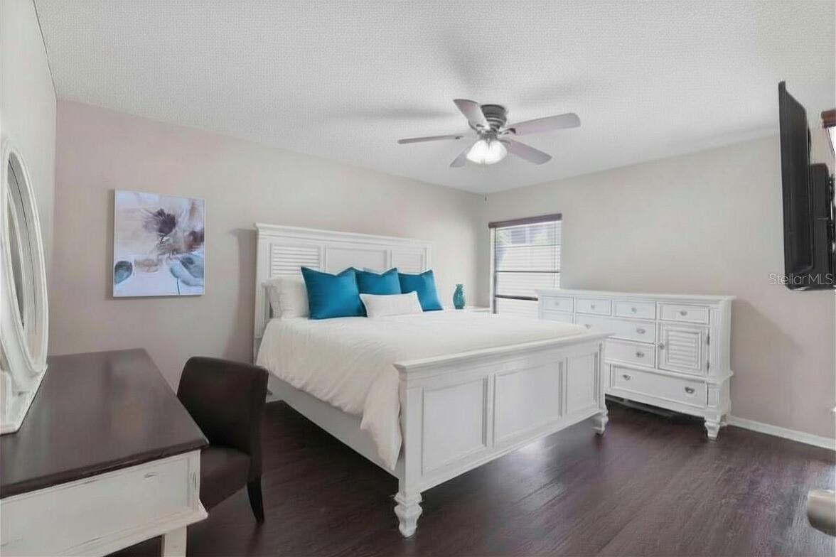 Image 19 of 32 For 2074 Sunset Point Road 137