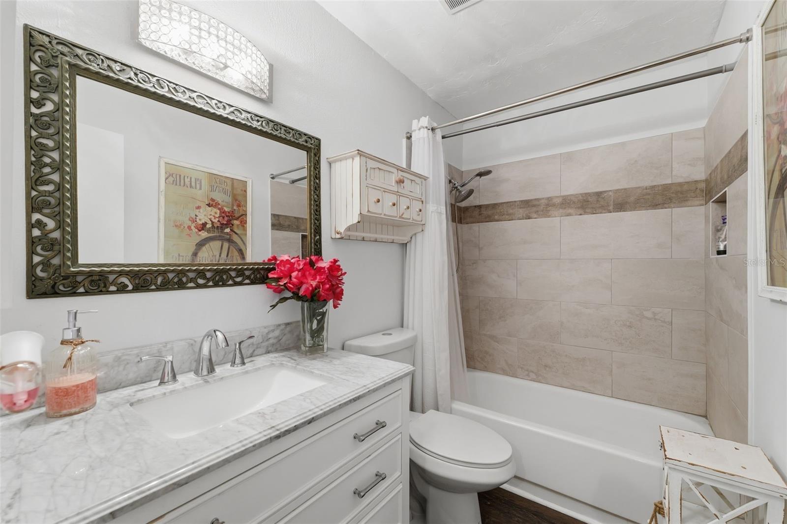 Image 21 of 32 For 2074 Sunset Point Road 137