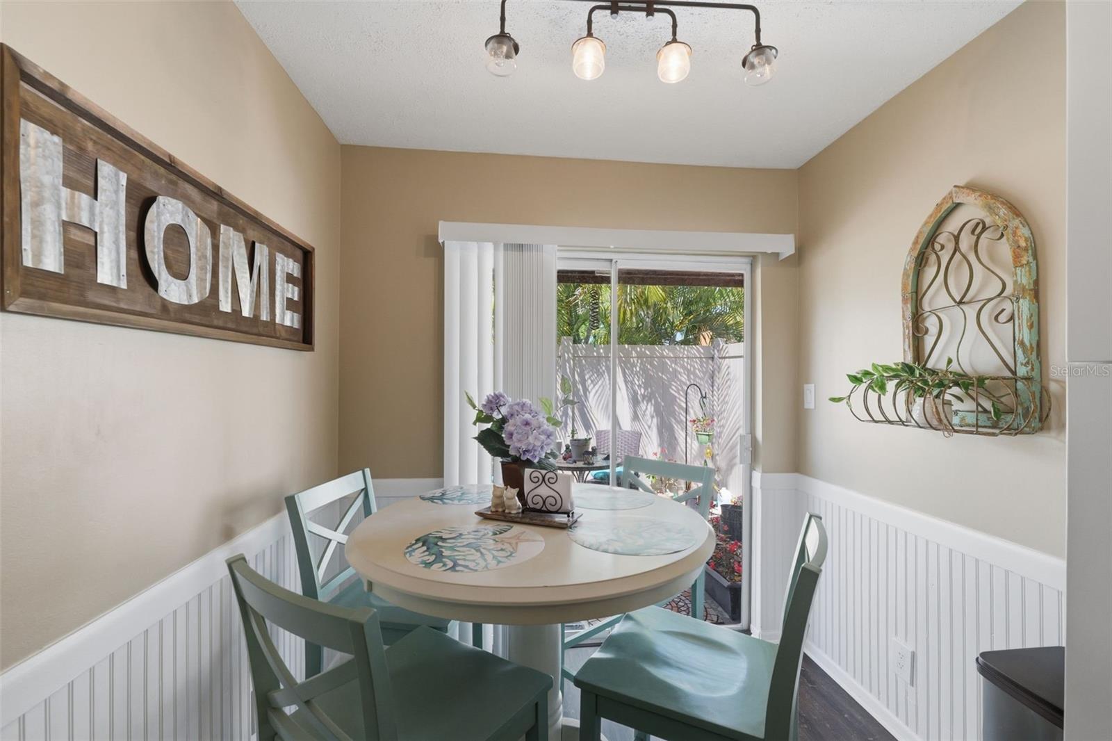 Image 4 of 32 For 2074 Sunset Point Road 137