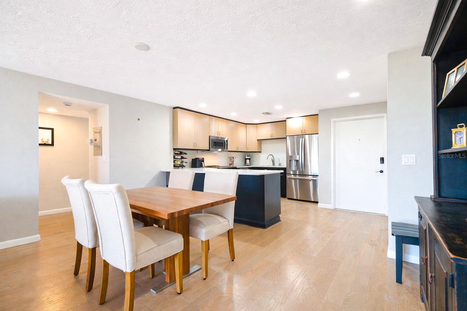 Image 10 of 35 For 4651 1st Street Ne 303